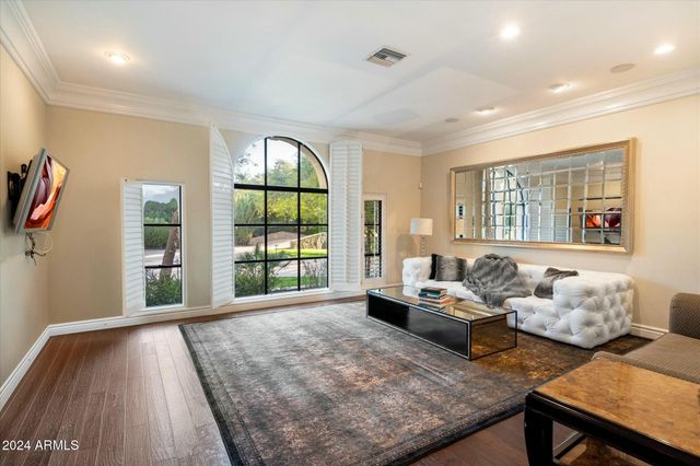 8312 N 50TH Street, Paradise Valley, AZ 85253