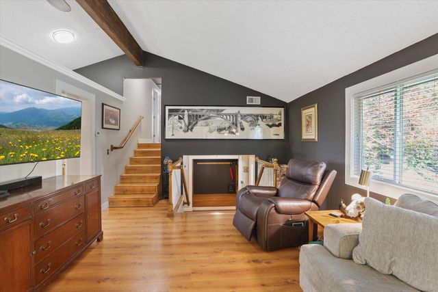 11311 N Lancelot Dr, Spokane, WA 99218