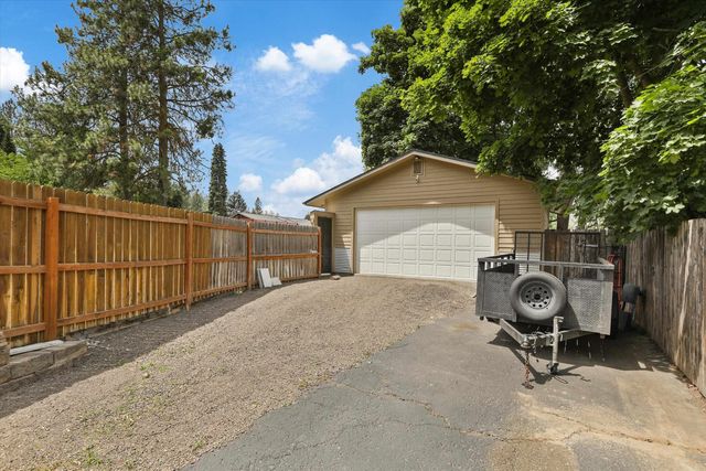 11311 N Lancelot Dr, Spokane, WA 99218