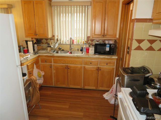 14184 Rossini Drive, Detroit, MI 48205