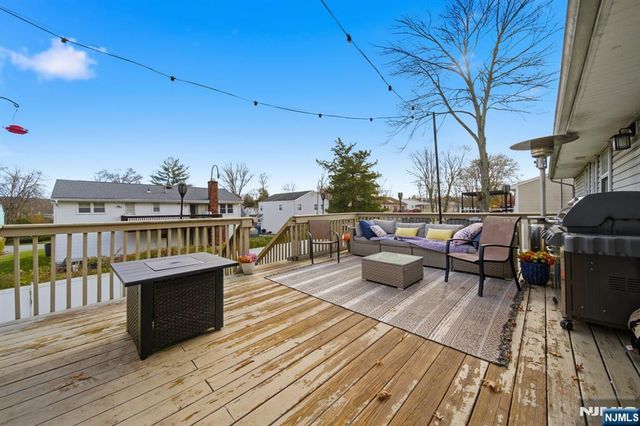 330 Congers Avenue, Northvale, NJ 07647