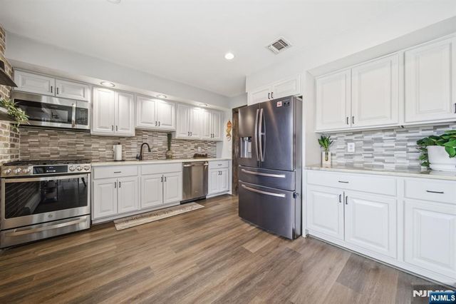 330 Congers Avenue, Northvale, NJ 07647