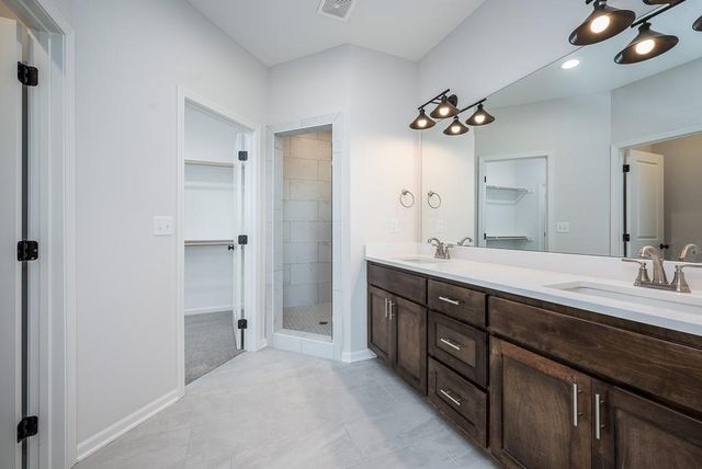 1528 N 157th Lane, Basehor, KS 66007