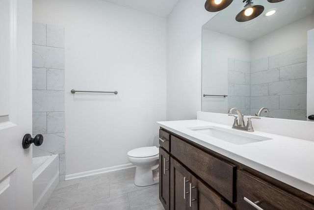 1528 N 157th Lane, Basehor, KS 66007