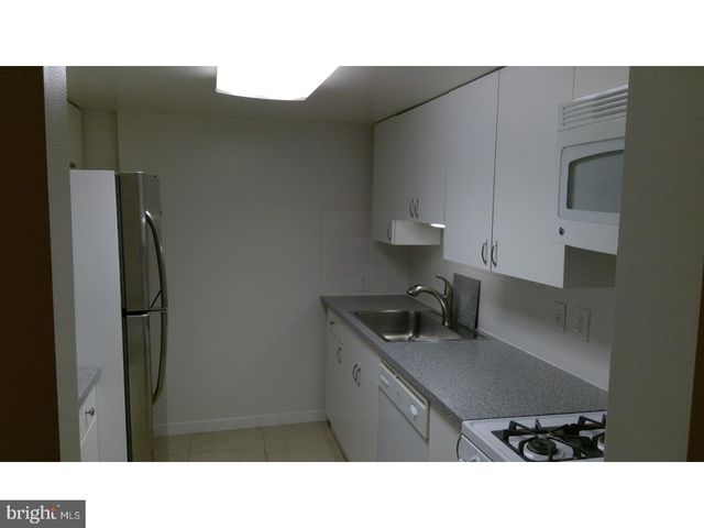 379 OLD FORGE XING, Devon, PA 19333