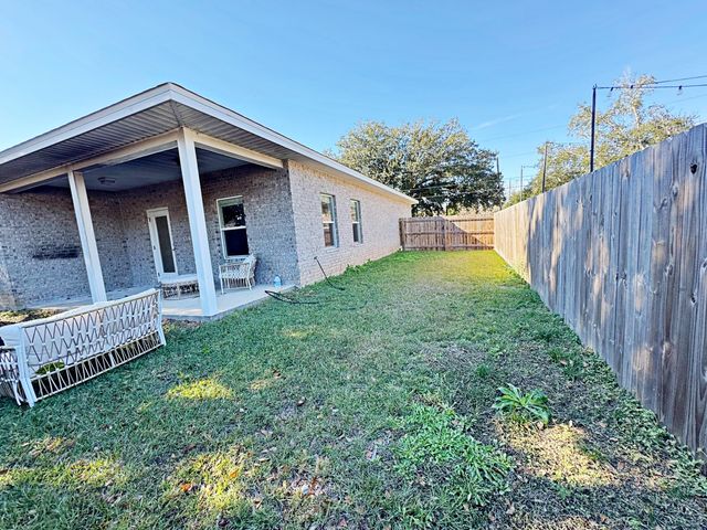 420 Little John Road, Mary Esther, FL 32569