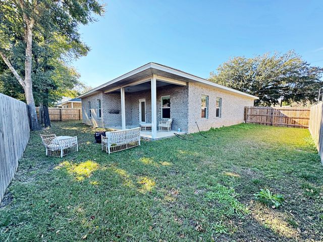 420 Little John Road, Mary Esther, FL 32569