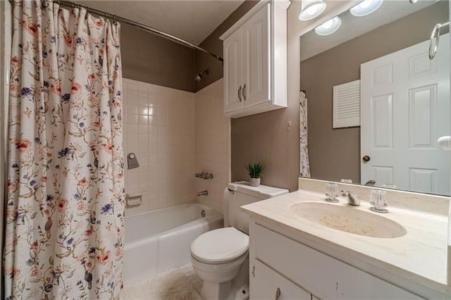4424 Windsong Court SW, Lilburn, GA 30047
