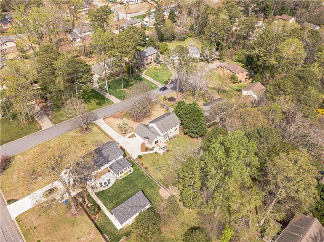 4424 Windsong Court SW, Lilburn, GA 30047