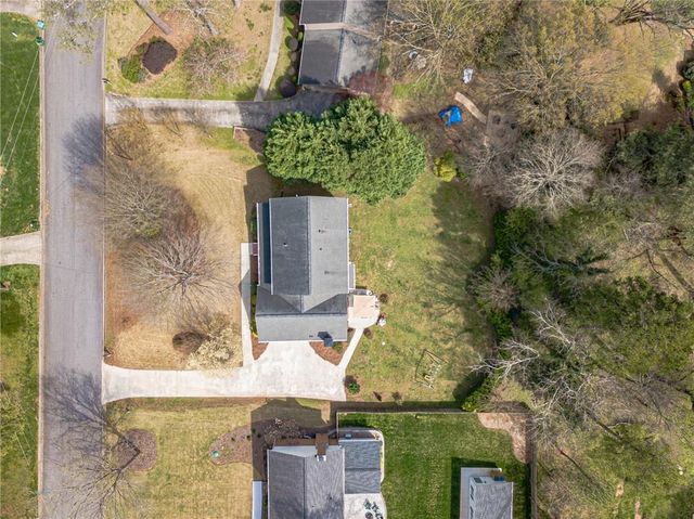 4424 Windsong Court SW, Lilburn, GA 30047