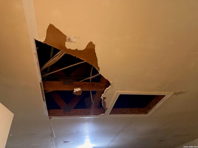 7226 LANSBURY DR, San Antonio, TX 78250