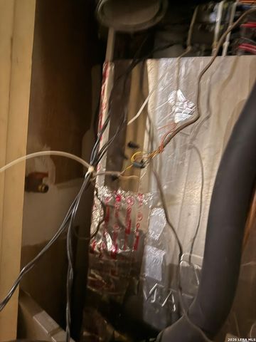 7226 LANSBURY DR, San Antonio, TX 78250