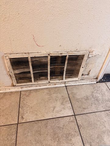 7226 LANSBURY DR, San Antonio, TX 78250