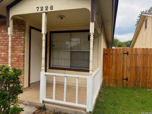 7226 LANSBURY DR, San Antonio, TX 78250