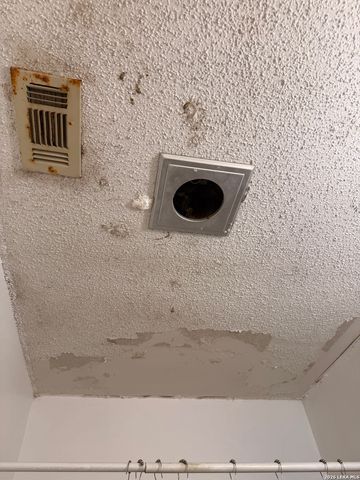 7226 LANSBURY DR, San Antonio, TX 78250