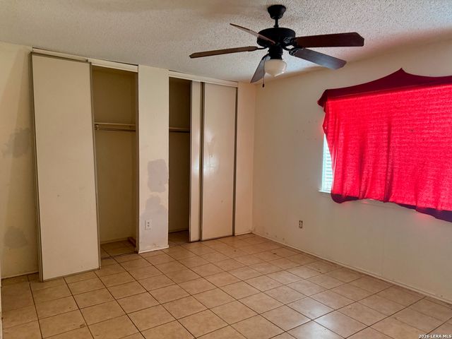 7226 LANSBURY DR, San Antonio, TX 78250