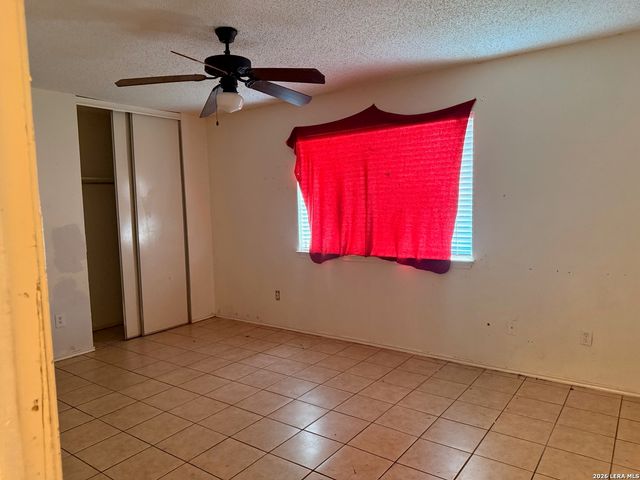 7226 LANSBURY DR, San Antonio, TX 78250