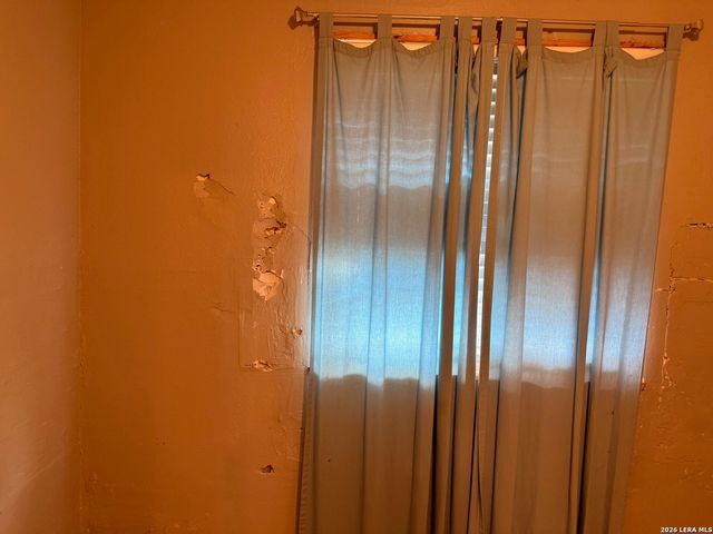 7226 LANSBURY DR, San Antonio, TX 78250