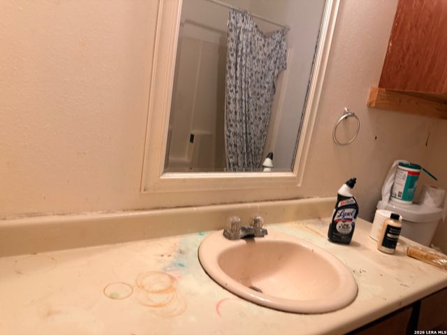 7226 LANSBURY DR, San Antonio, TX 78250