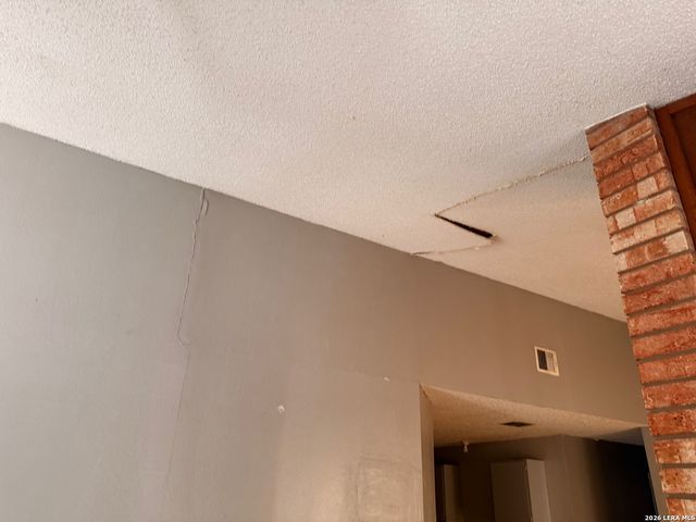 7226 LANSBURY DR, San Antonio, TX 78250