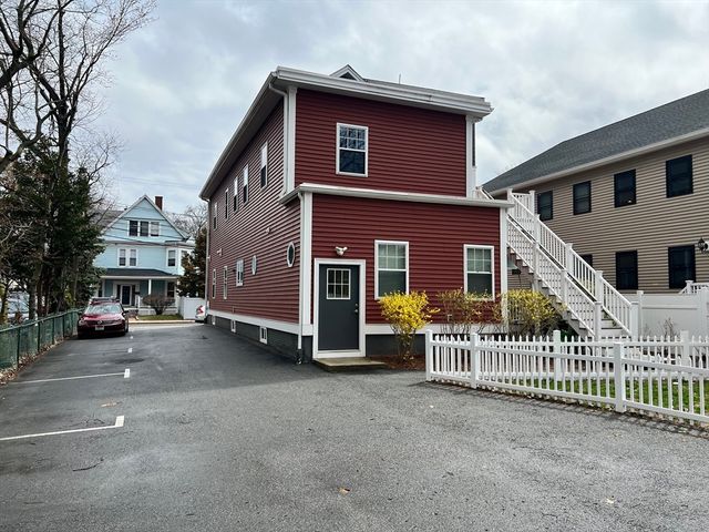 50 Oakland St 2, Medford, MA 02155