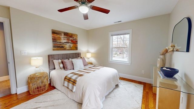 50 Oakland St 2, Medford, MA 02155