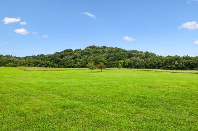50 Bill Edde Rd, Belvidere, TN 37306