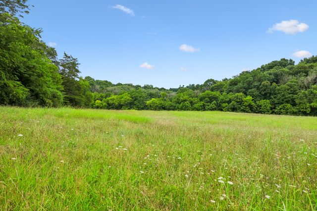 50 Bill Edde Rd, Belvidere, TN 37306
