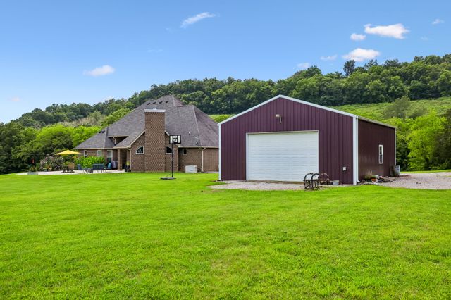 50 Bill Edde Rd, Belvidere, TN 37306
