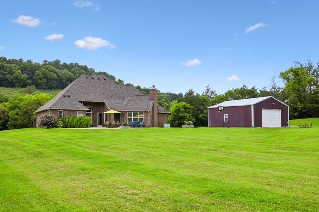 50 Bill Edde Rd, Belvidere, TN 37306