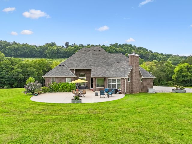 50 Bill Edde Rd, Belvidere, TN 37306