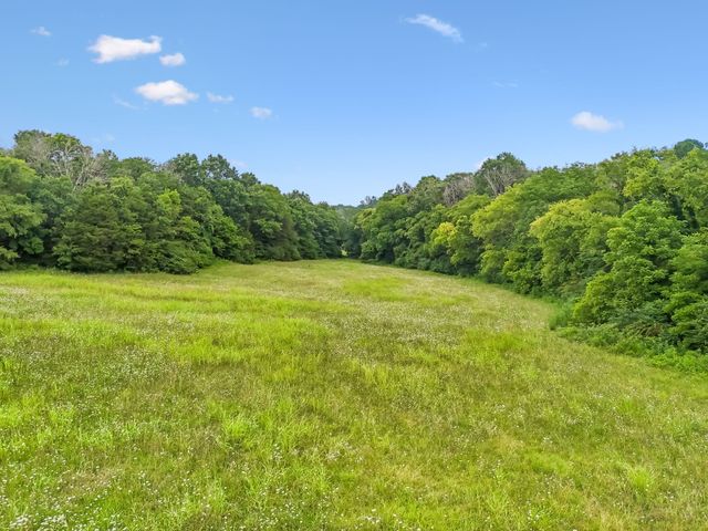 50 Bill Edde Rd, Belvidere, TN 37306