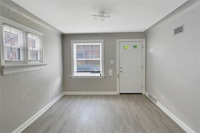 4556 Carter Ave, St Louis, MO 63115