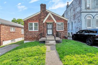 4556 Carter Ave, St Louis, MO 63115