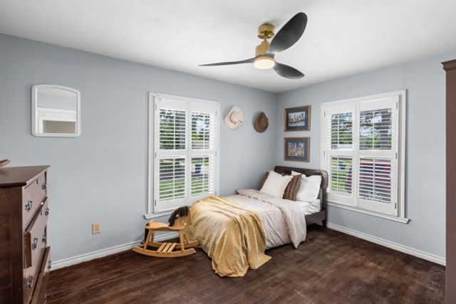 925 Prescott St, Kerrville, TX 78028