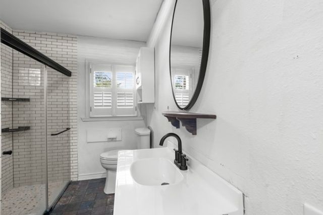 925 Prescott St, Kerrville, TX 78028