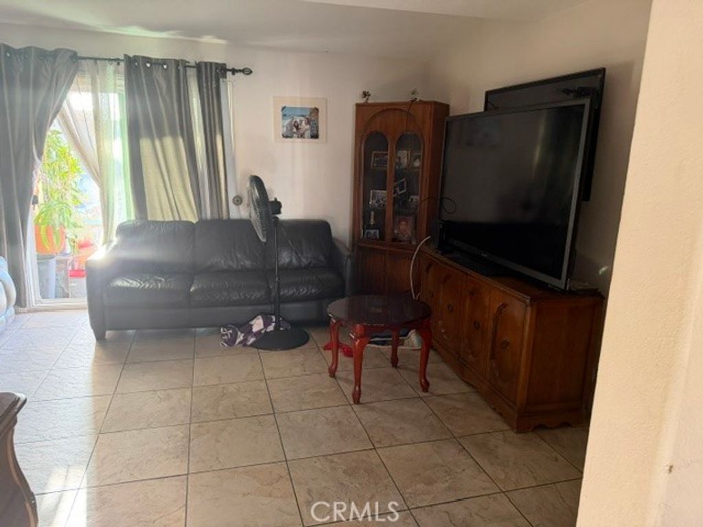 10001 Street Gravier Street, Anaheim, CA 92804 — photo 2