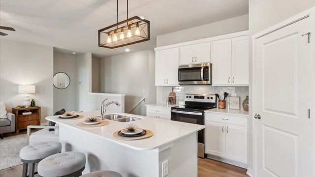 3408 Dreusicke Drive, Coralville, IA 52241
