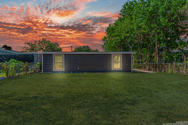 4935 Bartmer Ave, San Antonio, TX 78228