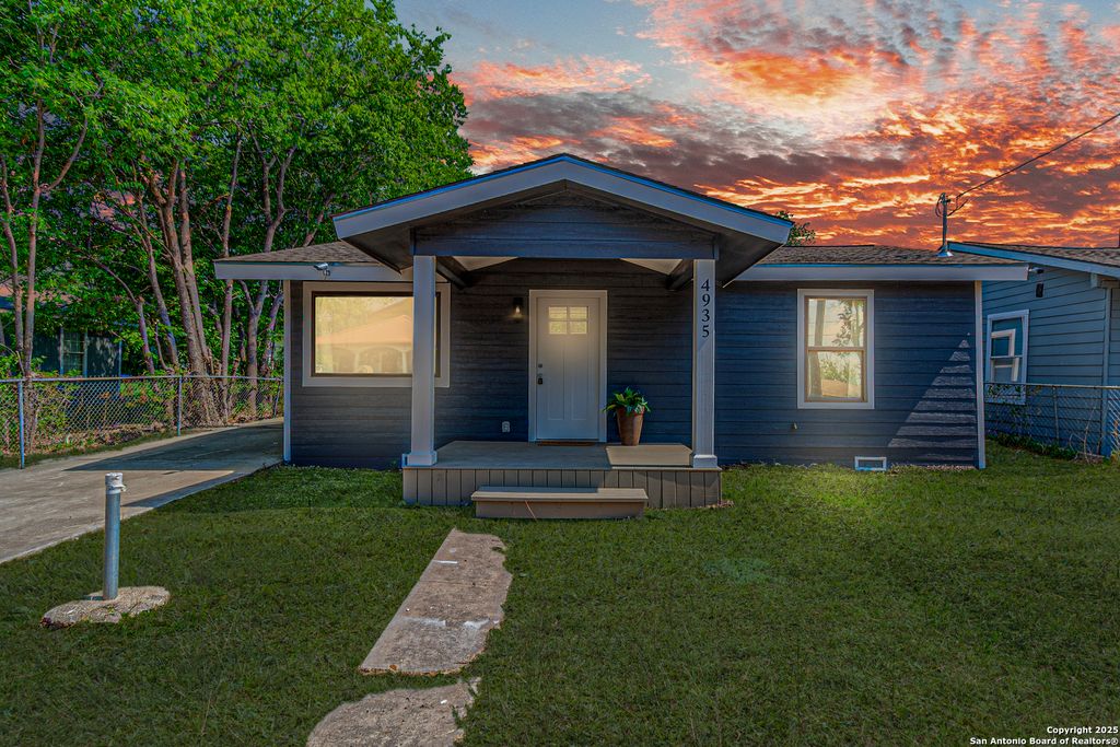 4935 Bartmer Ave, San Antonio, TX 78228