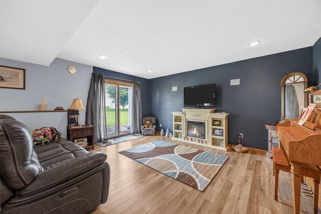 4400 Merganser Court, Marion, IA 52302