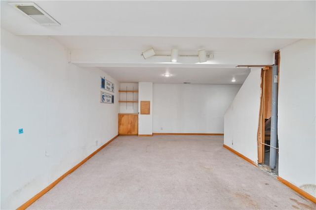 10915 W 100th Terrace, Overland Park, KS 66214