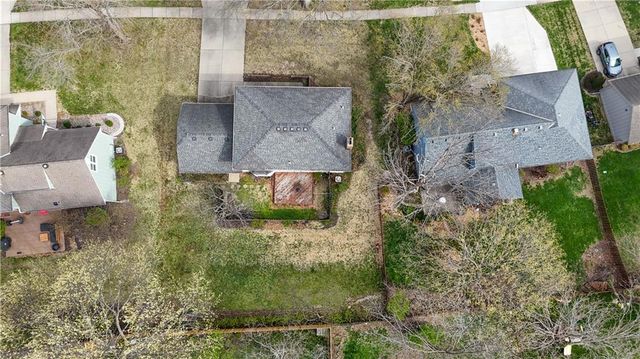10915 W 100th Terrace, Overland Park, KS 66214