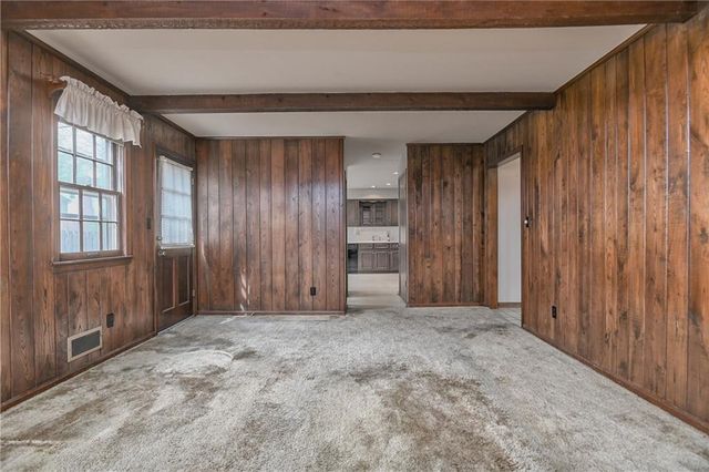 10915 W 100th Terrace, Overland Park, KS 66214