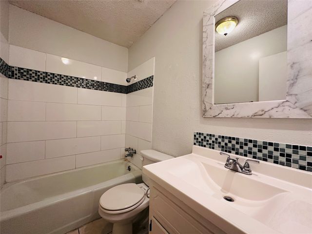 121 N Heights Drive, Crowley, TX 76036