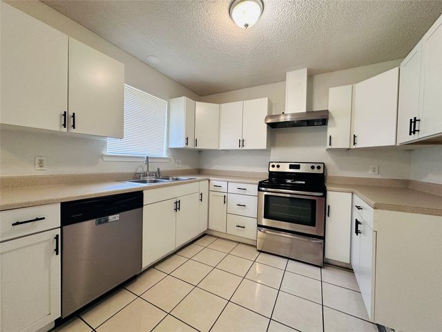 121 N Heights Drive, Crowley, TX 76036