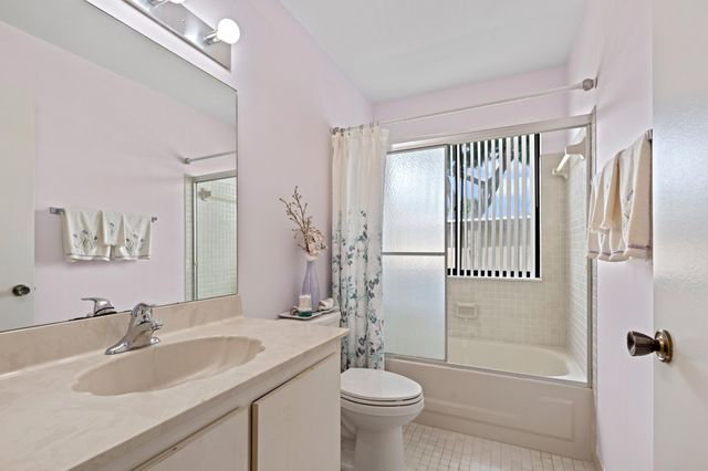 9 Danby Place, Boynton Beach, FL 33426