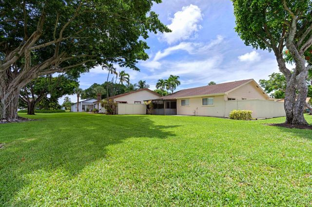 9 Danby Place, Boynton Beach, FL 33426