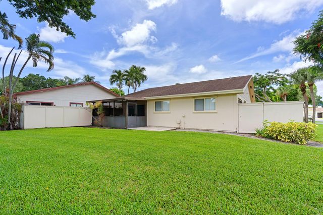 9 Danby Place, Boynton Beach, FL 33426