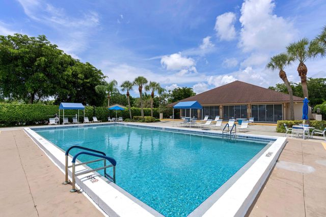 9 Danby Place, Boynton Beach, FL 33426